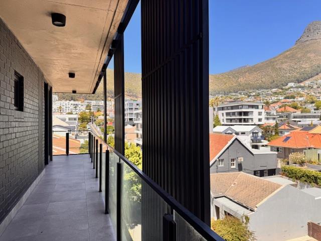To Let 2 Bedroom Property for Rent in Sea Point Western Cape